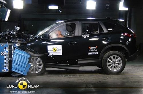 “創(chuàng)馳藍(lán)天”車身賦予CX-5世界頂級安全