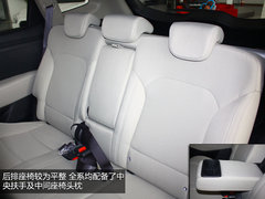 16万级别的进口MPV 起亚新佳乐到店实拍