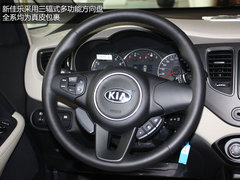 16万级别的进口MPV 起亚新佳乐到店实拍