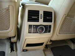 2013款奔驰GL550 现车减价优惠前沿裸价