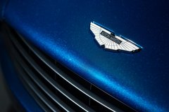 阿斯顿马丁新敞篷跑车 V12引擎/售190万