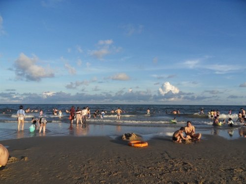 阳江沙扒湾自驾游暨启辰节油王挑战赛