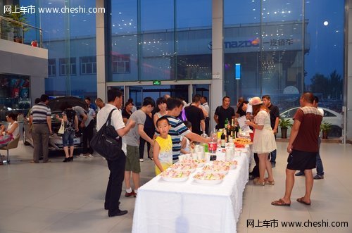 润达新亚店北京现代夜购会 越夜价越低