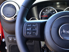 Jeep King超级越野皮卡实拍 搭V8发动机