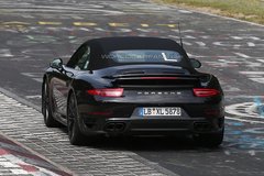保时捷911 Turbo敞篷版 配四驱/售98万