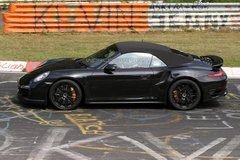 保时捷911 Turbo敞篷版 配四驱/售98万