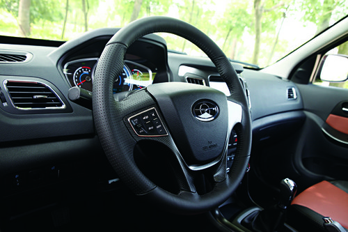 来自海口的重量级车型 试驾海马全新S7