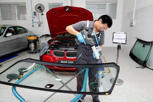 2013年BMW中国钣金喷漆技能大赛南区区域赛