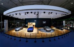 国际车展欧陆GT极速版及其敞篷版蓉城首发