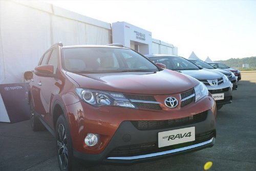 颠覆想象 突破而来 郑州试驾全新RAV4