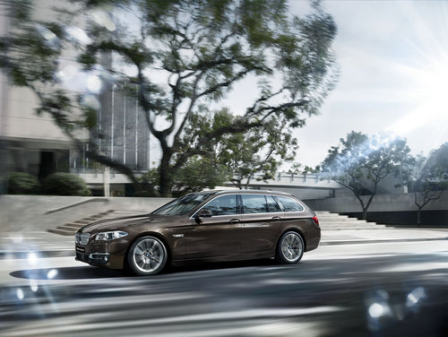 优雅美学设计与丰富功能完美结合新BMW 5系旅行轿车中国正式上市