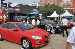 商丘长安马自达大篷车巡展活动 登场帝和广场