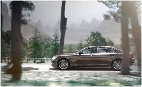 购新BMW 7系即赠价值万元低温天气轮胎