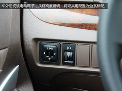 空间宽敞/挡位清晰 试驾2014款众泰Z300