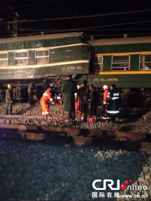 青藏铁路格尔木站火车相撞 已致一人死亡