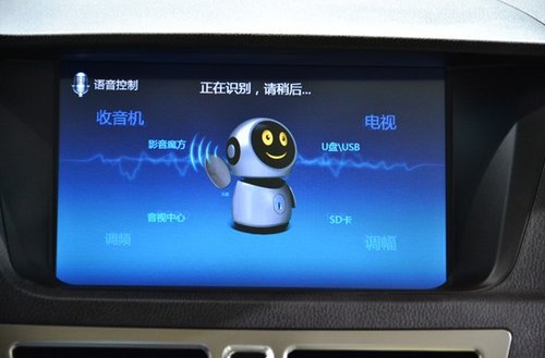 思锐车主访谈智能科技带来时尚便利生活