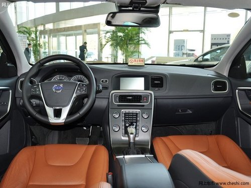 沃尔沃专卖店 14款沃尔沃S60最新价优惠