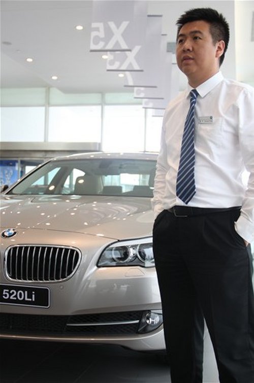 新BMW5系Li上市 专访营口燕宝销售经理