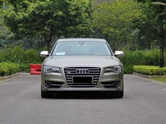 奥迪S8豪华轿跑  现车最低价优惠17个点