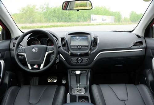 英伦品质PK日系特色 MG5、新骐达大对决