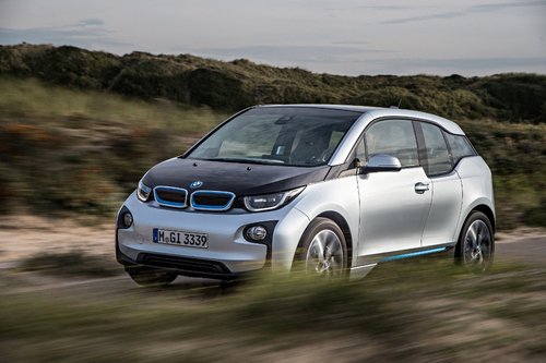 BMW 3系蝉联“最受欢迎中型汽车”奖项