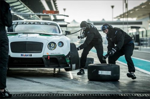 欧陆GT3赛车迎战  阿布扎比海湾耐力赛
