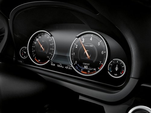 新BMW750Li集结全轮驱动和驾驶控制科技