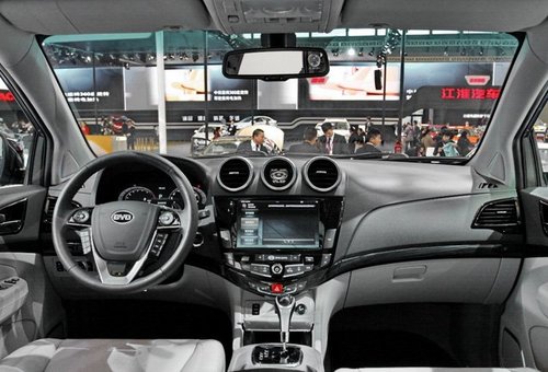 比亚迪S7 外观大气配置高 预计明年上市