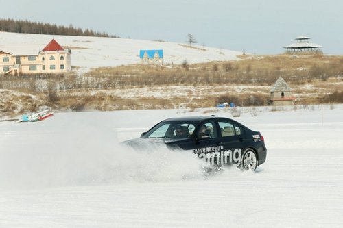 宝马北区启动2013年BMW冰雪驾驶培训