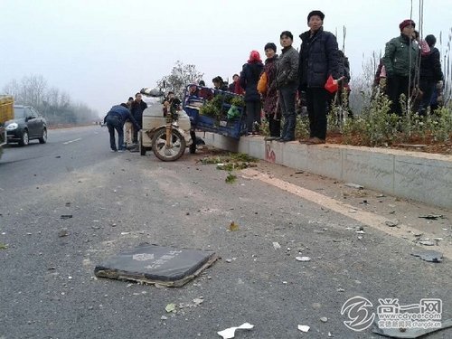 常德汉寿大道再发恶性车祸 1人生命垂危