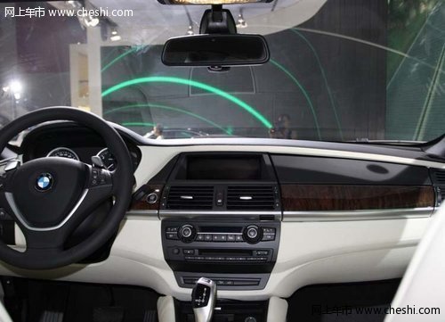 2014款宝马X6现车促销中  欢迎来电选购