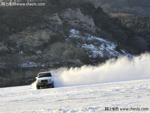 2014“福溢坊”杯越野车冰雪赛正式启幕