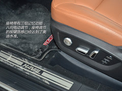 突出重围的旗舰 试驾哈弗H8四驱豪华版