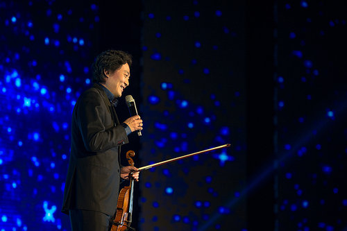 国际小提琴家吕思清—奏响“荣聚2014”