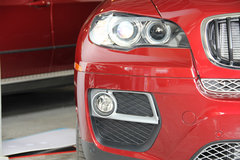 宝马X6美规版  高配红色现车到店92.5万