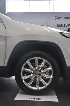 40万元区间 最新一代城市SUV Jeep自由光