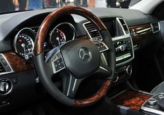 2014款奔驰ML400 现车颜色齐全特惠抢购