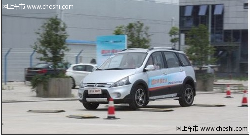 六大性能优势 景逸SUV上海挑战赛获好评