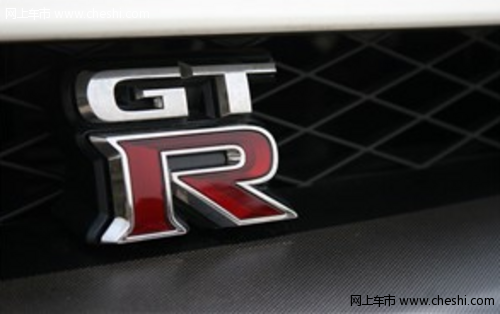 日产gt-r标志