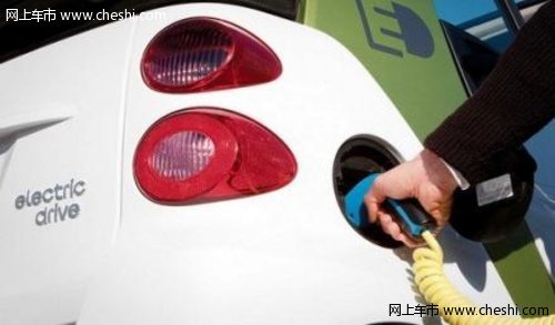 如何给奔驰smart充电啊？知道的说说