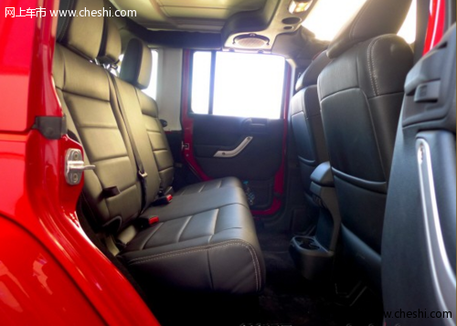 2012款Jeep牧马人 - 座椅与乘坐空间