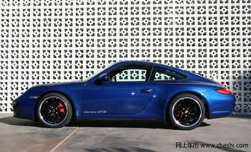 百公里加速4.6秒 试驾2012款保时捷911 GTS