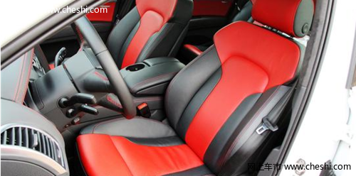 奥迪Q7是一款强调舒适性的全尺寸SUV