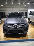 18款美規(guī)奔馳GLS450 透露全尺寸SUV穩(wěn)重