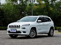 Jeep自由光最高優(yōu)惠3萬元 店內(nèi)現(xiàn)車充足