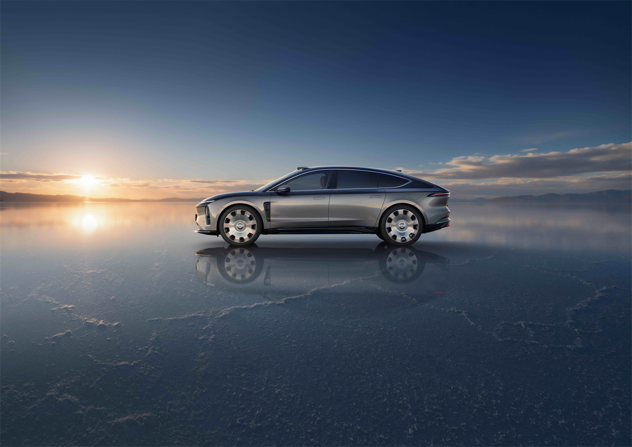 BaaS电池租用售71万起/9月底交付，蔚来ET9地平线特别版上市