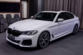 宝马新款M550i实拍！搭4.4T V8引擎/外观内饰独特