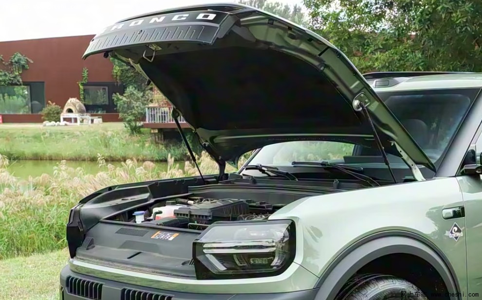 福特智趣烈马电动前备箱