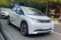 比亞迪新兩廂電動(dòng)車實(shí)拍！搭刀片電池 三季度上市