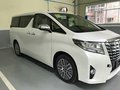 豐田埃爾法MPV 犀利霸氣商務車馬上盛宴